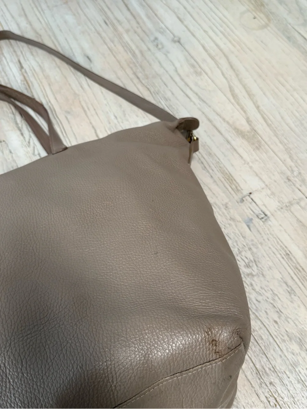 Cuyana Leather Messenger large Tote Bag – Taupe